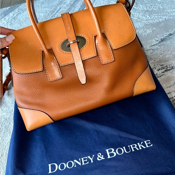 NWT BRAND NEW Dooney & Bourke Florentine Elisa Crossbody Handle Bag + DUST BAG